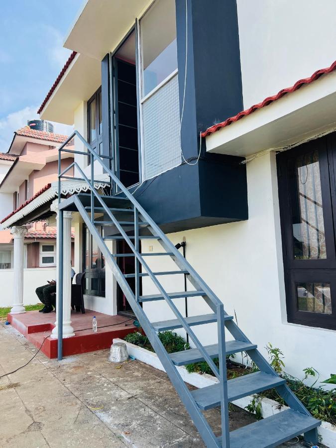Teyt Castle Villa Ooty Exterior photo
